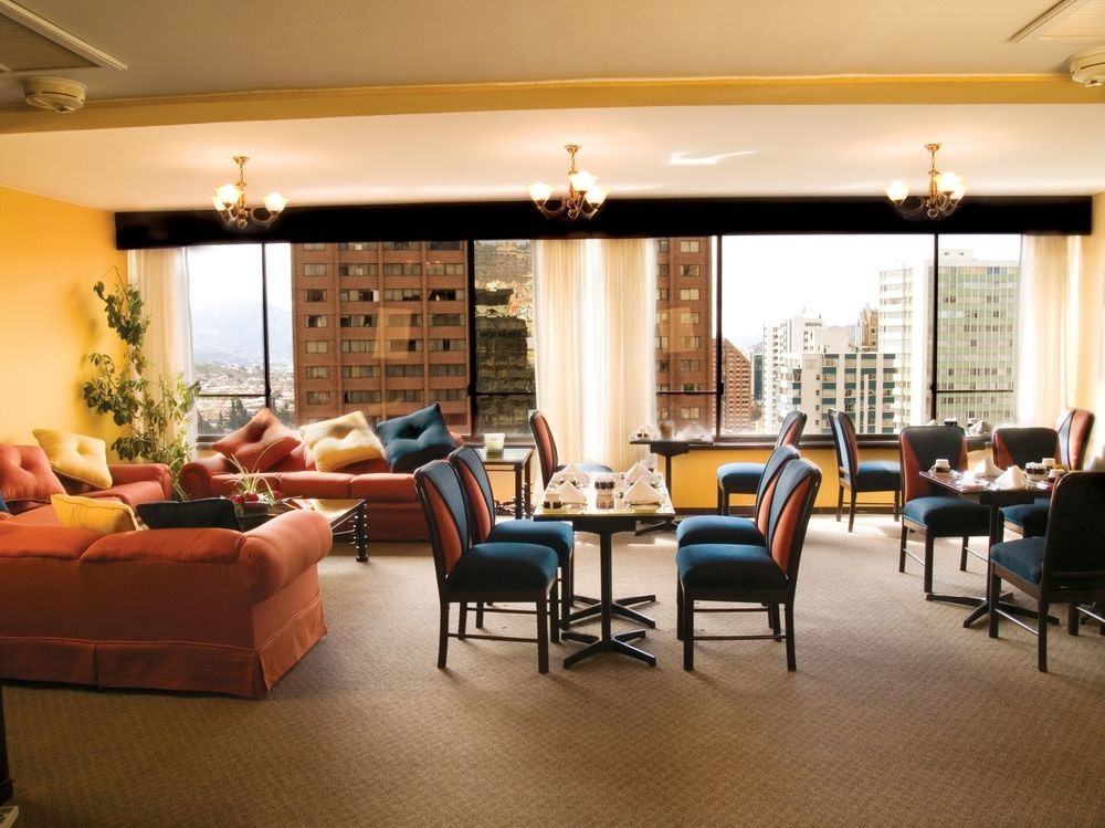 Real Plaza Hotel & Convention Center La Paz Restaurant bilde